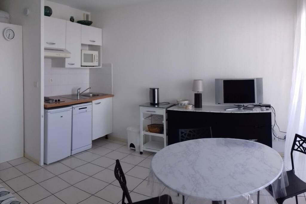 studio idéal couple 2 enfants, bien situé, calme Ciboure Esterno foto