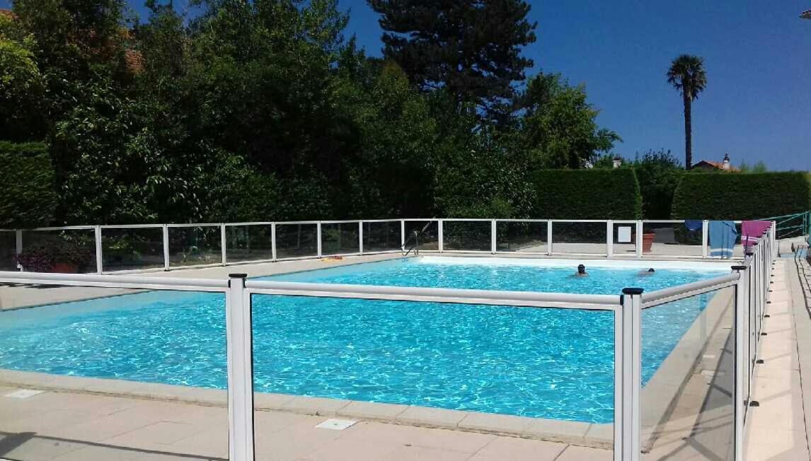 studio idéal couple 2 enfants, bien situé, calme Ciboure Esterno foto
